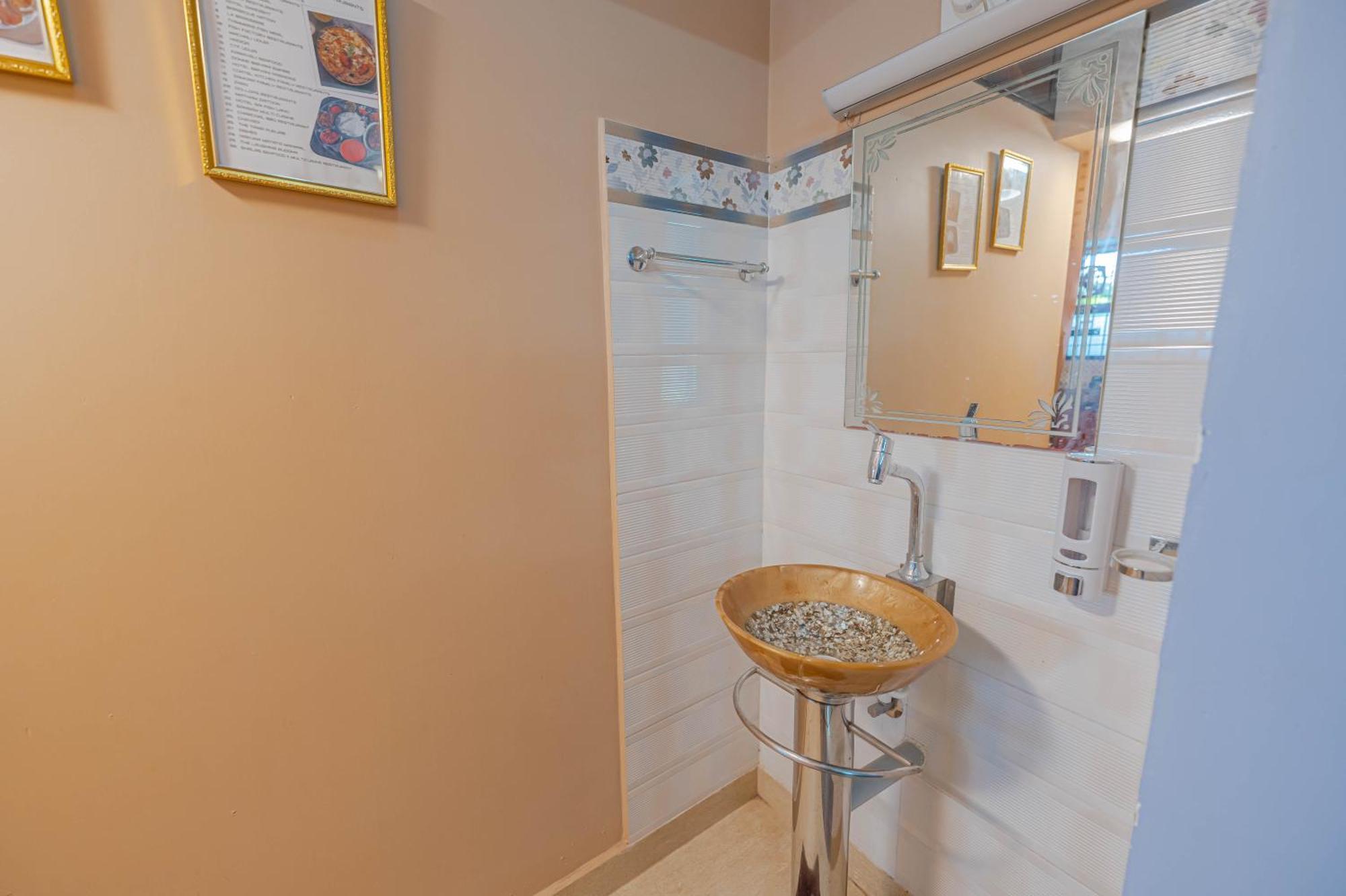 UDUPI Homestay Hill top villa Dendoorkatte Exteriör bild